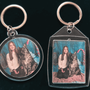 Kutyás kulcstartó kétféle formában, fotóval.